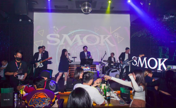 SMOK在印尼举办Rainbow Bar Party聚会